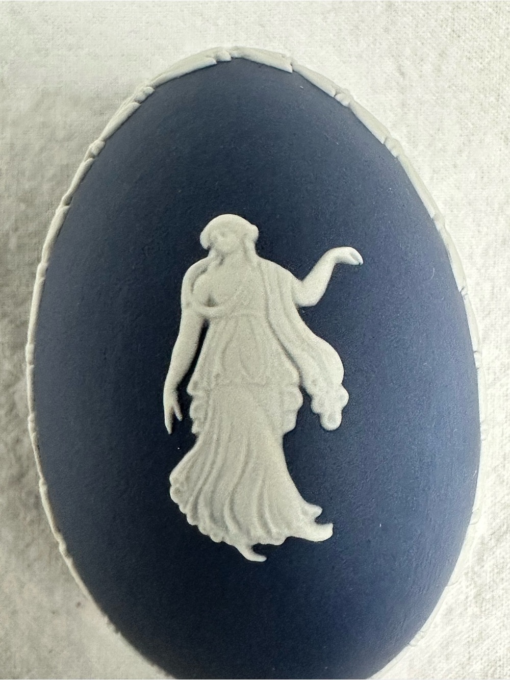 VTG Wedgwood Blue Jasperware Egg Trinket Box -White Relief Dancing Hours Goddess - Picture 2 of 8